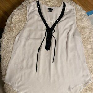 TORRID Sleeveless Blouse